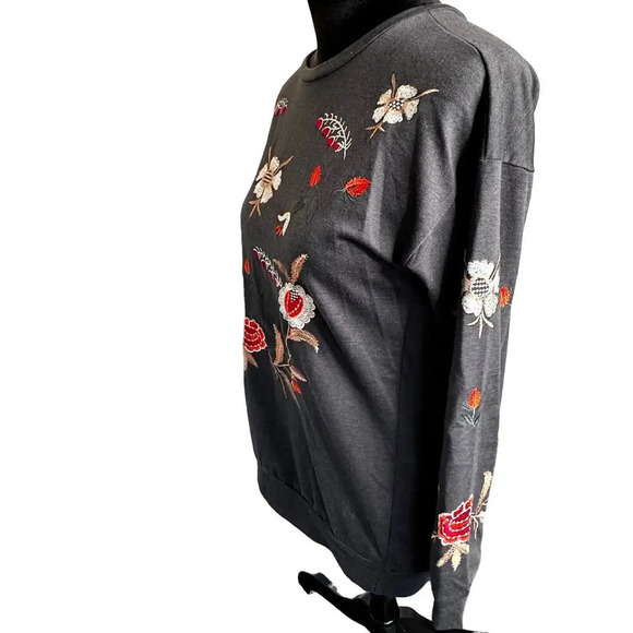 Brickyard Buffalo Floral Embroidered Pullover - Picture 2 of 5